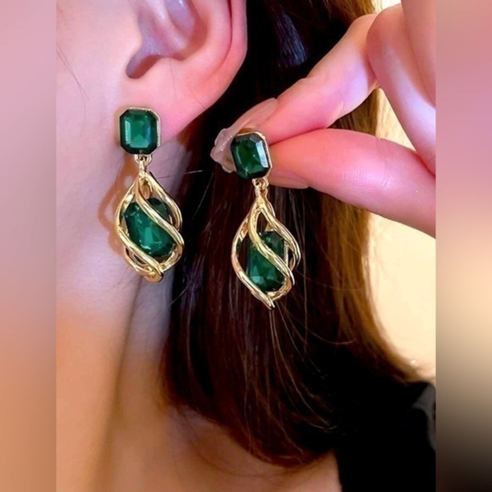 Emerald Green Earrings